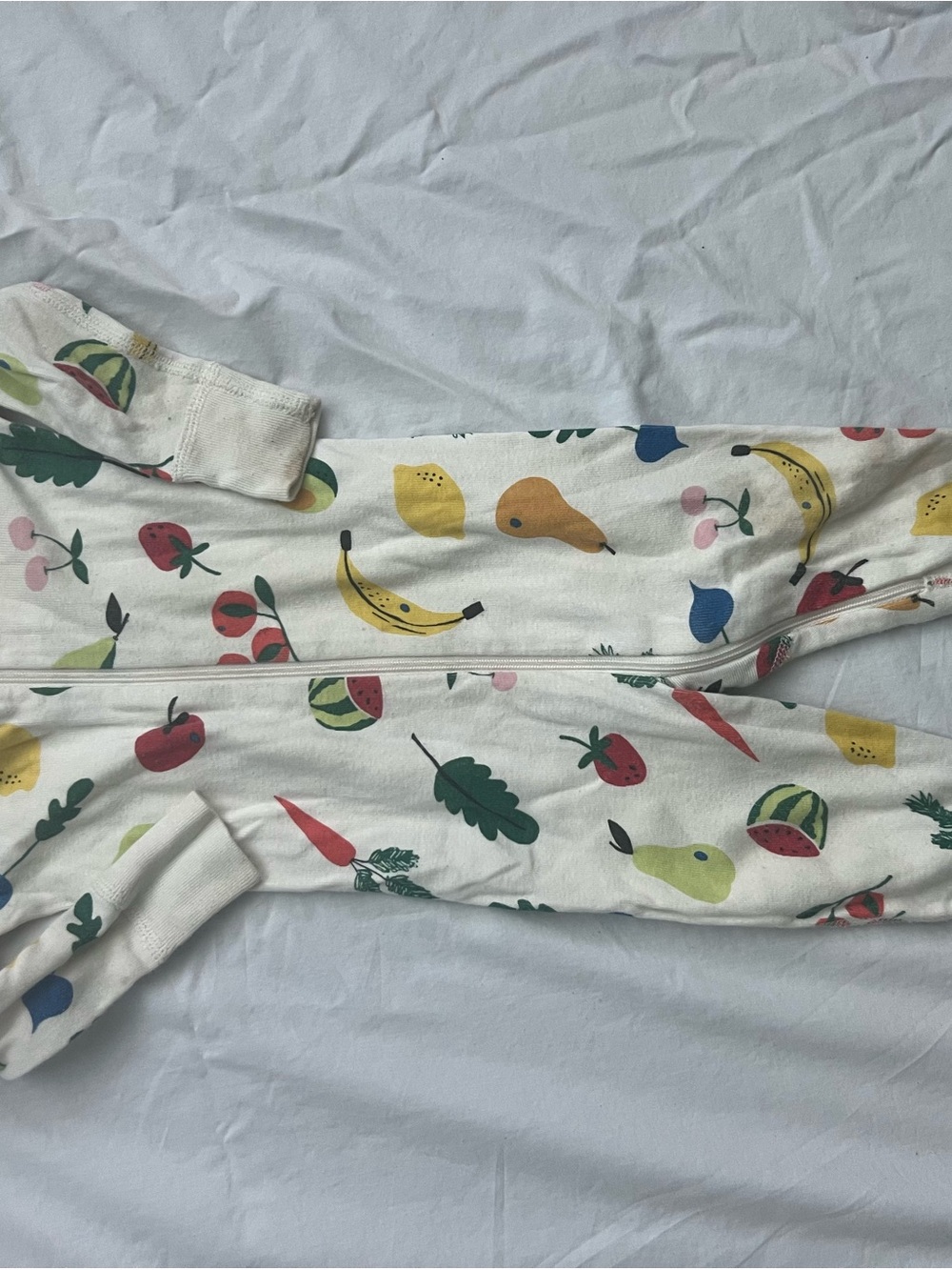 Hanna Andersson Cream Fruit & Veggie Print Zipper Pajama Set